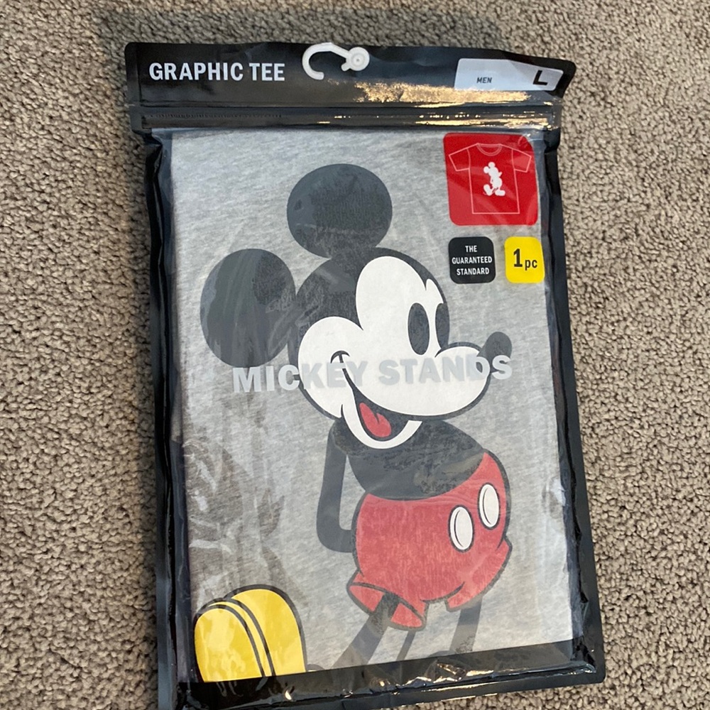 NWT Mickey Mouse graphic short sleeve T-shirt men’s large
